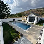 Tugba Luxury Bekciler
